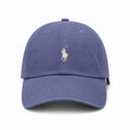 قبعة Polo Ralph Lauren أناقة بلون الخزامى (لافاندر) – الأناقة الكاجوال بإطلالة معاصرة متجددة.